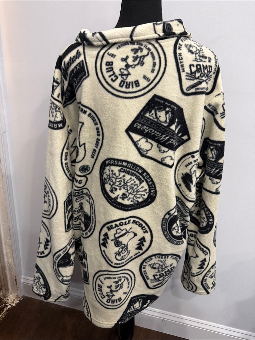 Hybrid Apparel Cream and Black Graphic Fleece Button-Up Shirt - Picture 4 of 4